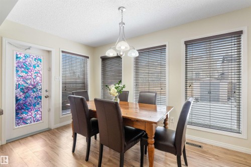 7422 Singer Landing Landing, Edmonton, AB - Indoor Photo Showing Dining Room