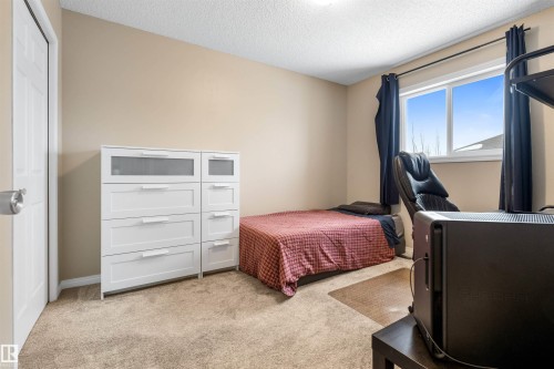 7422 Singer Landing Landing, Edmonton, AB - Indoor Photo Showing Bedroom