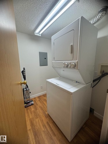 301 9928 105 Street, Westlock, AB - Indoor Photo Showing Laundry Room