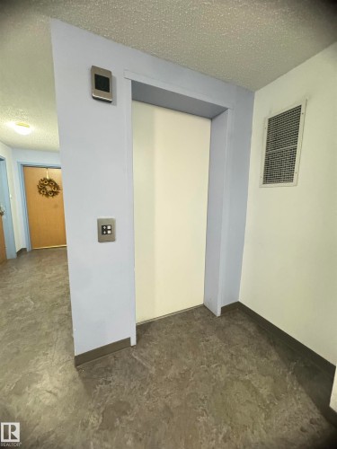 301 9928 105 Street, Westlock, AB - Indoor Photo Showing Other Room