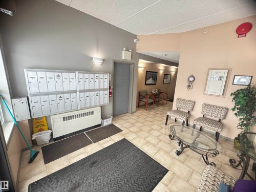 301 9928 105 Street, Westlock, AB - Indoor