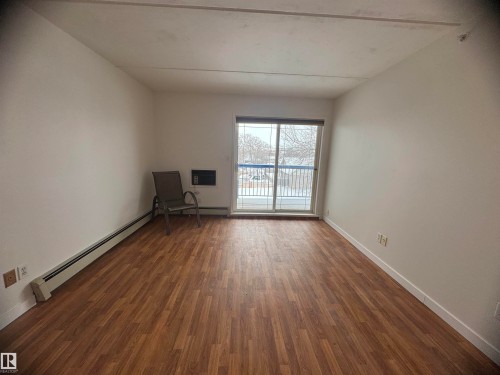 301 9928 105 Street, Westlock, AB - Indoor Photo Showing Other Room