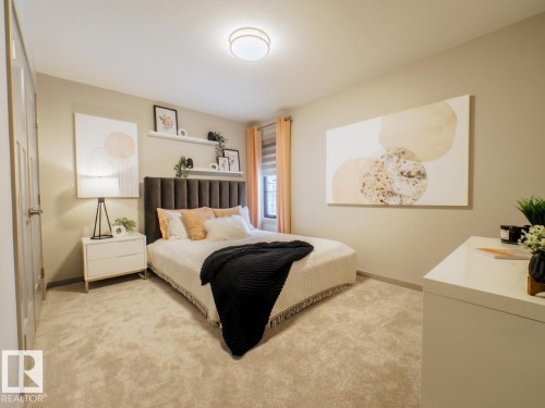 7005 Kiviaq Crescent, Edmonton, AB - Indoor Photo Showing Bedroom