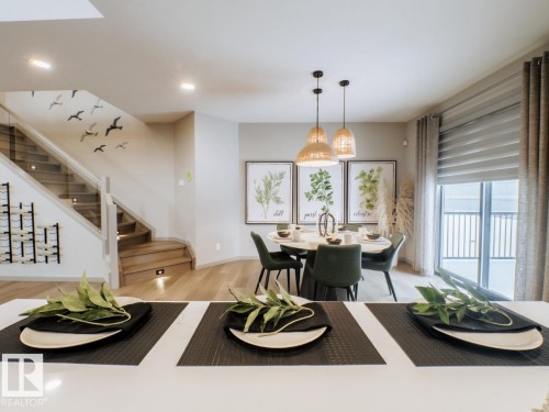 7005 Kiviaq Crescent, Edmonton, AB - Indoor Photo Showing Dining Room