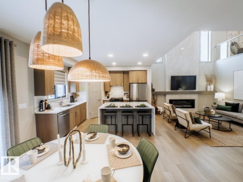 7005 Kiviaq Crescent, Edmonton, AB - Indoor Photo Showing Other Room