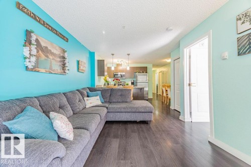 114 340 Windermere Road, Edmonton, AB - Indoor Photo Showing Living Room