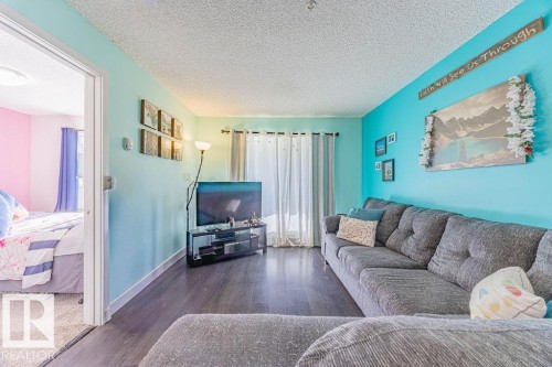 114 340 Windermere Road, Edmonton, AB - Indoor Photo Showing Living Room