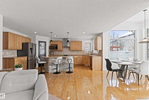 170 Galland Crescent, Edmonton, AB - Indoor