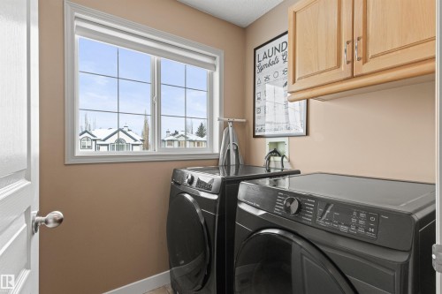 170 Galland Crescent, Edmonton, AB - Indoor Photo Showing Laundry Room