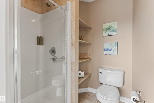 170 Galland Crescent, Edmonton, AB - Indoor Photo Showing Bathroom