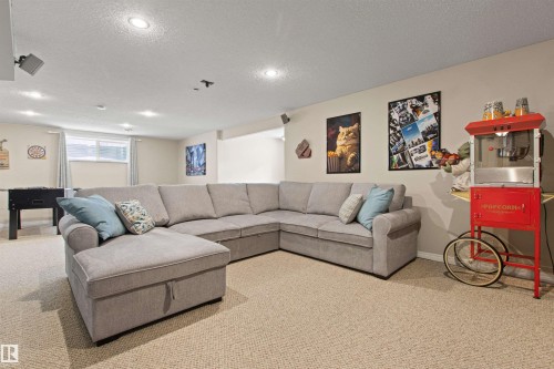 170 Galland Crescent, Edmonton, AB - Indoor Photo Showing Living Room