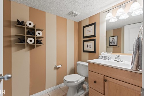 170 Galland Crescent, Edmonton, AB - Indoor Photo Showing Bathroom