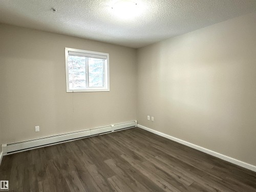 111 392 Silver Berry Road, Edmonton, AB - Indoor Photo Showing Other Room