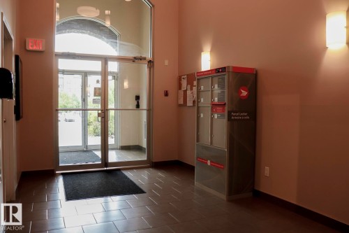 111 392 Silver Berry Road, Edmonton, AB - Indoor Photo Showing Other Room