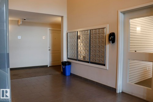 111 392 Silver Berry Road, Edmonton, AB - Indoor Photo Showing Other Room