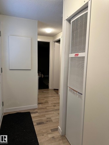 341 West Brook Way Nw, Edmonton, AB - Indoor Photo Showing Other Room