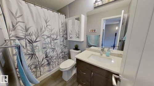 2652 Maple Way, Edmonton, AB - Indoor Photo Showing Bathroom