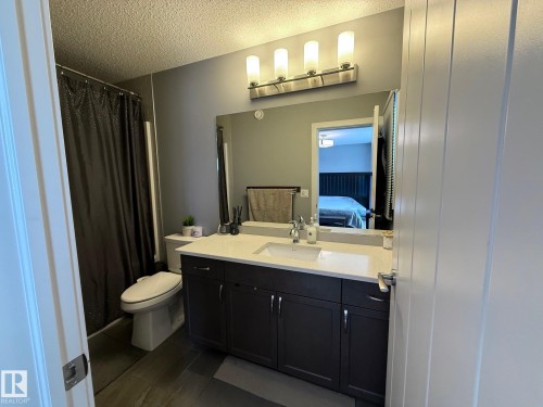 2652 Maple Way, Edmonton, AB - Indoor Photo Showing Bathroom