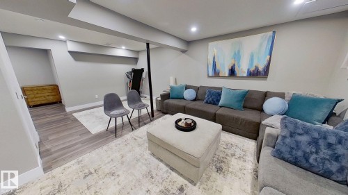 2652 Maple Way, Edmonton, AB - Indoor