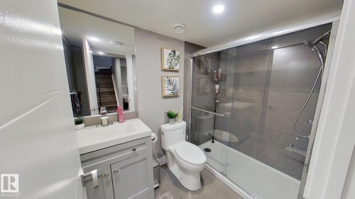 2652 Maple Way, Edmonton, AB - Indoor Photo Showing Bathroom