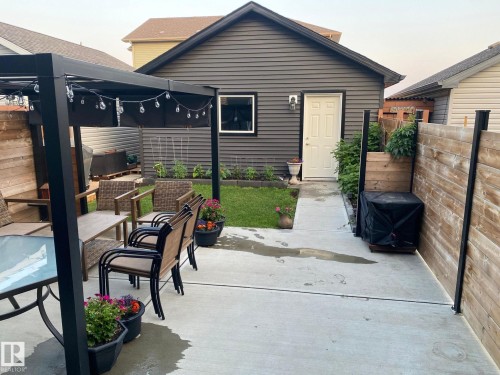 2652 Maple Way, Edmonton, AB - Outdoor With Exterior