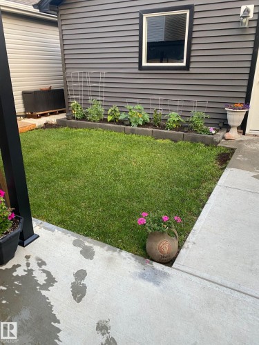 2652 Maple Way, Edmonton, AB - Outdoor