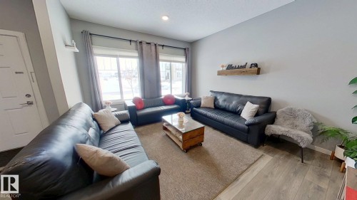 2652 Maple Way, Edmonton, AB - Indoor Photo Showing Living Room