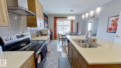2652 Maple Way, Edmonton, AB - Indoor Photo Showing Kitchen With Double Sink With Upgraded Kitchen