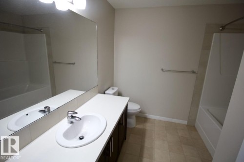 Upper 2436 Casey Link Sw, Edmonton, AB - Indoor Photo Showing Bathroom