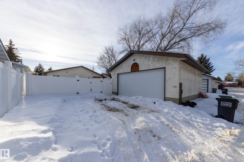 1330 72 Street, Edmonton, AB - Outdoor