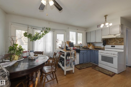 1330 72 Street, Edmonton, AB - Indoor