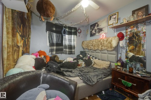 1330 72 Street, Edmonton, AB - Indoor