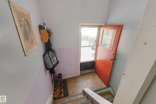 1330 72 Street, Edmonton, AB - Indoor Photo Showing Other Room