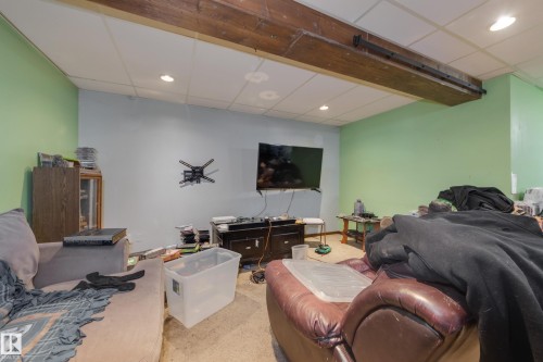 1330 72 Street, Edmonton, AB - Indoor