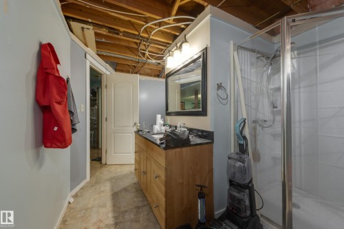 1330 72 Street, Edmonton, AB - Indoor Photo Showing Bathroom