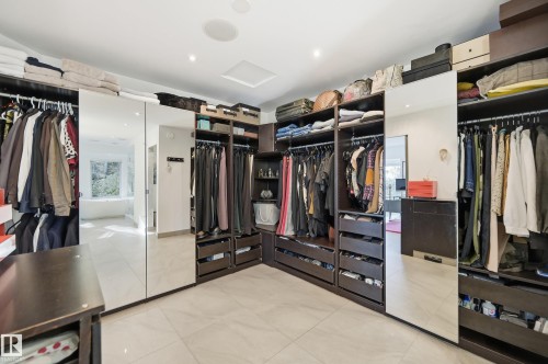 10065 90 Avenue, Edmonton, AB - Indoor With Storage