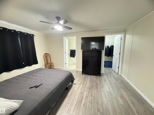 83 9501 104 Ave, Westlock, AB - Indoor Photo Showing Bedroom
