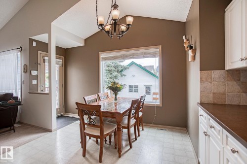 1825 Tufford Way, Edmonton, AB - Indoor Photo Showing Dining Room