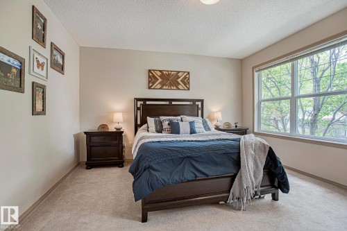 1825 Tufford Way, Edmonton, AB - Indoor Photo Showing Bedroom