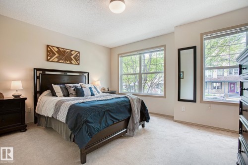 1825 Tufford Way, Edmonton, AB - Indoor Photo Showing Bedroom