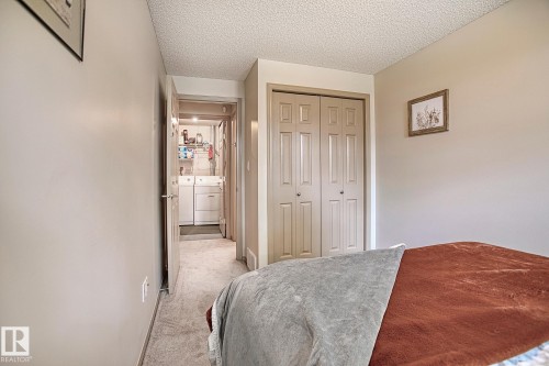 1825 Tufford Way, Edmonton, AB - Indoor Photo Showing Bedroom