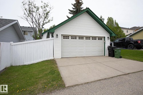 1825 Tufford Way, Edmonton, AB - Outdoor With Exterior