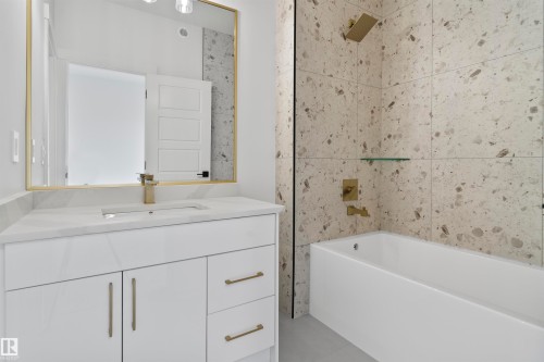 Bathroom with vanity and  shower combination - 13152 187 Avenue, Edmonton, AB - Indoor Photo Showing Bathroom
