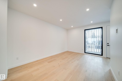 7540 80 Avenue, Edmonton, AB - Indoor Photo Showing Other Room