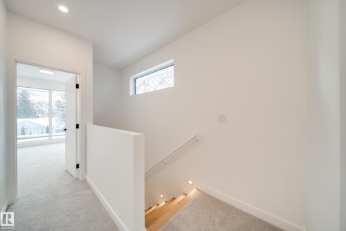 7540 80 Avenue, Edmonton, AB - Indoor Photo Showing Other Room