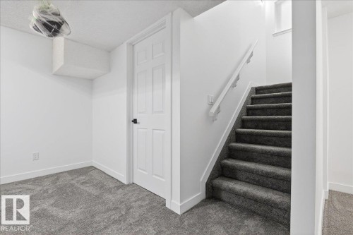 8916 175 Avenue, Edmonton, AB - Indoor Photo Showing Other Room