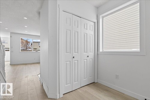 8916 175 Avenue, Edmonton, AB - Indoor Photo Showing Other Room