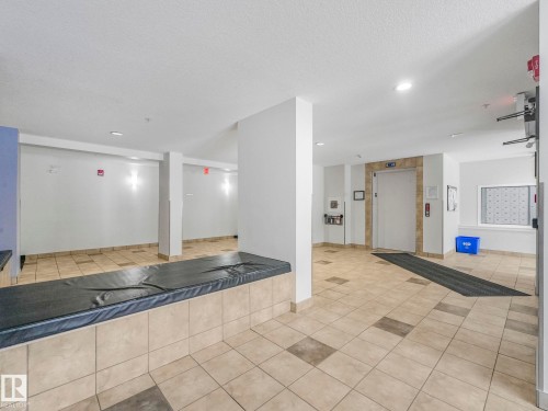 212 508 Albany Way, Edmonton, AB - Indoor Photo Showing Other Room