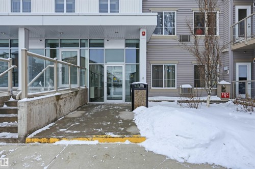 106 812 Welsh Drive, Edmonton, AB - Outdoor