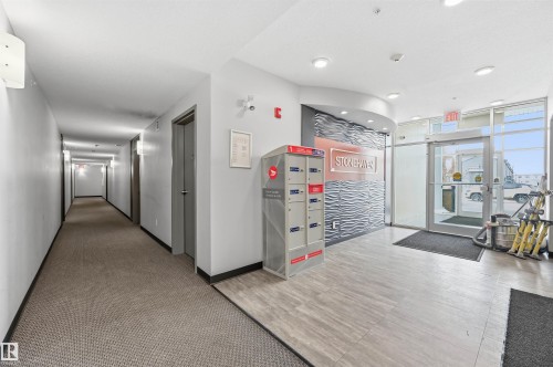 106 812 Welsh Drive, Edmonton, AB - Indoor Photo Showing Other Room